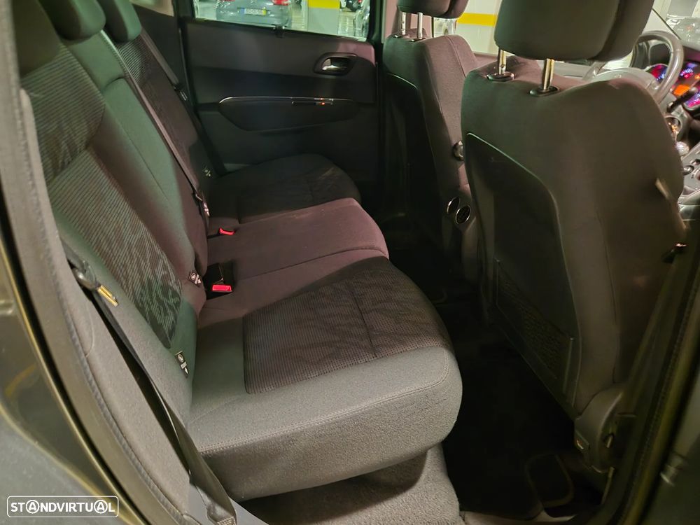 Peugeot 3008 1.6 HDi Active - 29