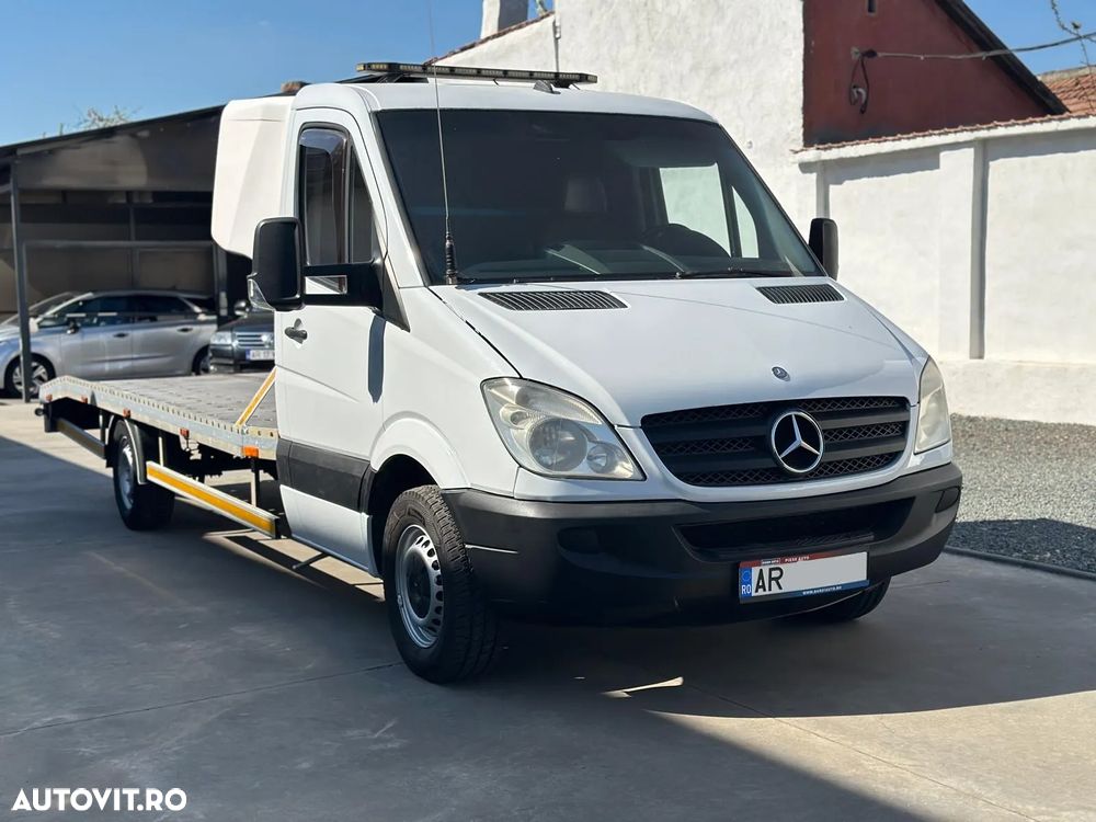 Mercedes-Benz Sprinter - 2