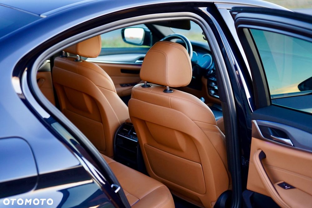 BMW Seria 5 530d M Sport sport - 17