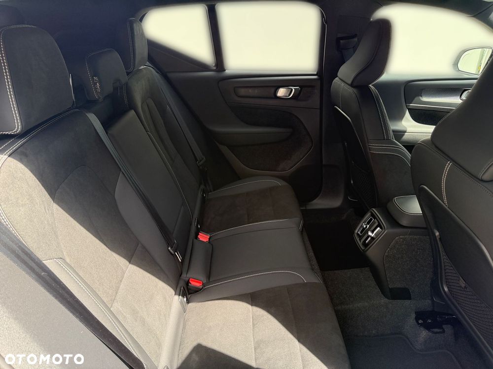 Volvo XC 40 - 31