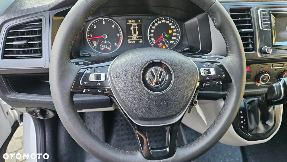 Volkswagen Transporter T6 2,0TDI 150KM DSG L2 Długi Klima Webasto Tempomat Hak Parktronik - 14