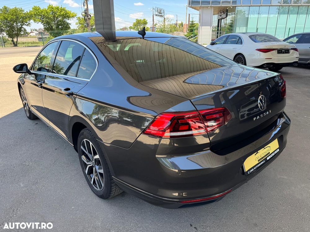 Volkswagen Passat 2.0 TDI DSG Comfortline - 9