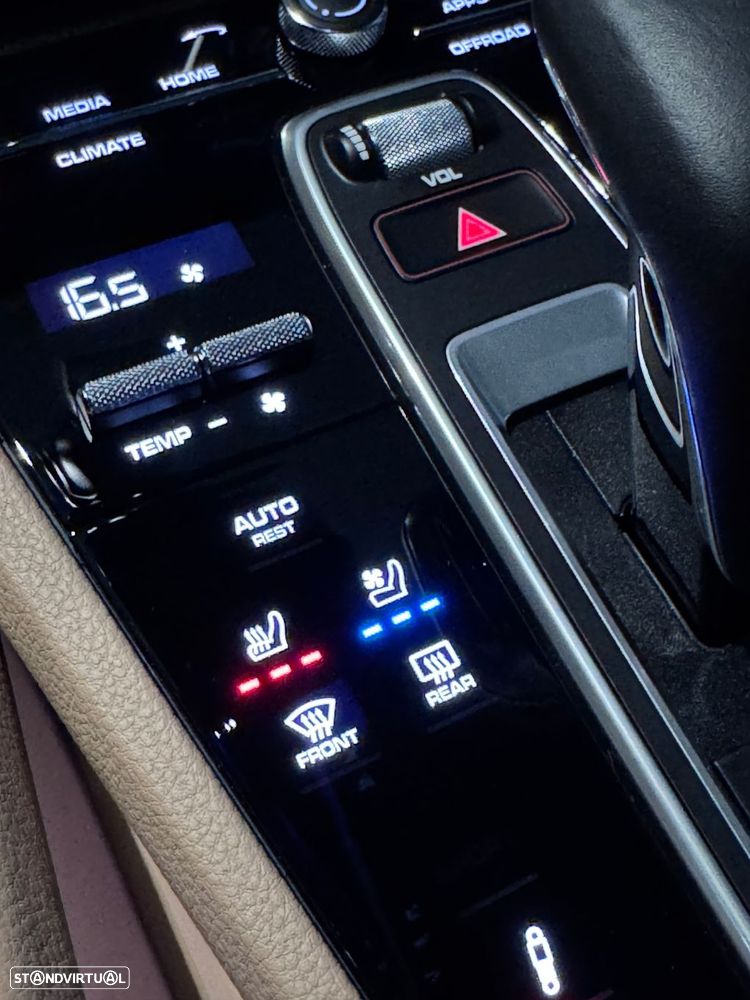 Porsche Cayenne E-Hybrid Platinum Edition - 34