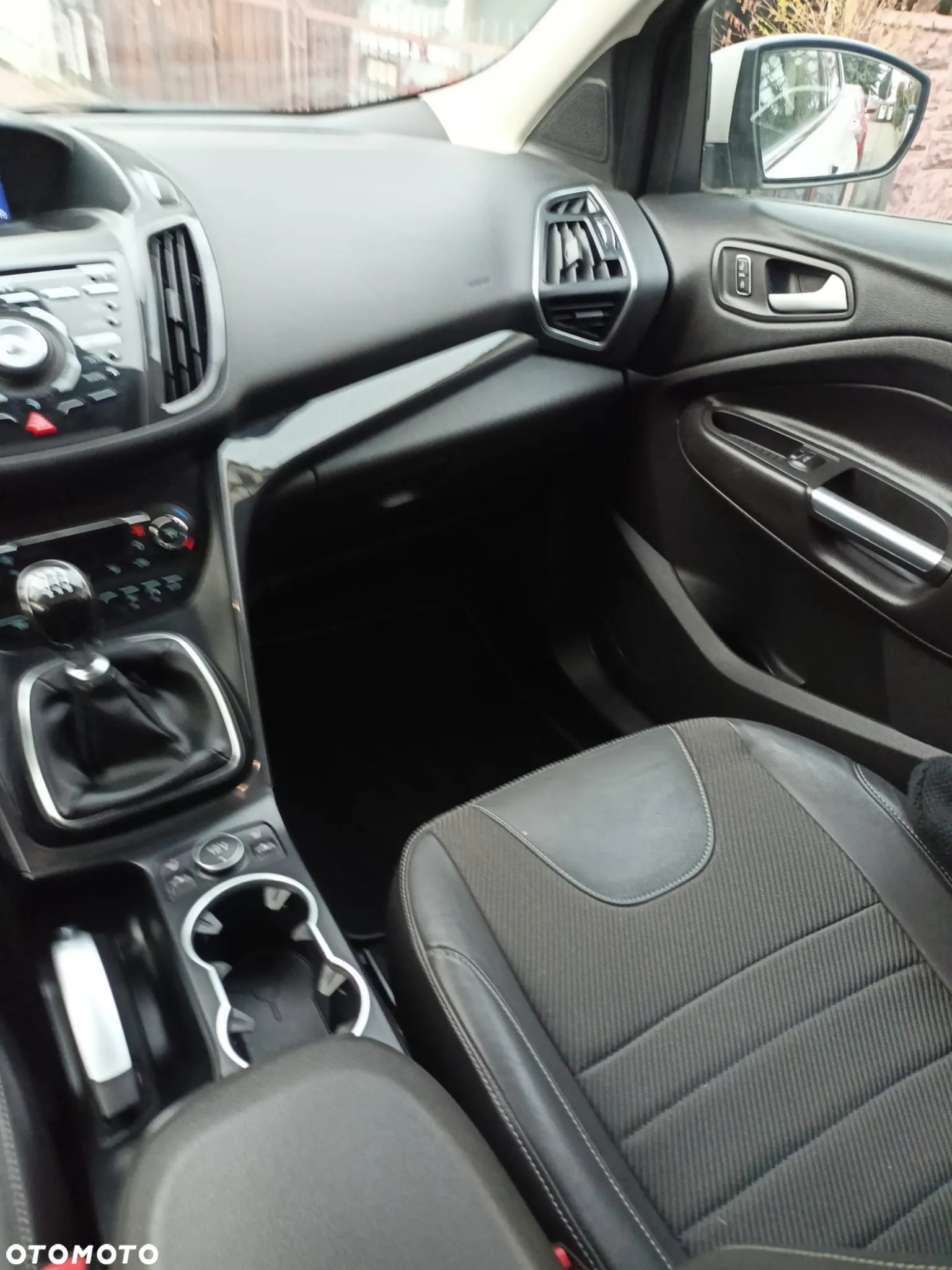 Ford Kuga - 24
