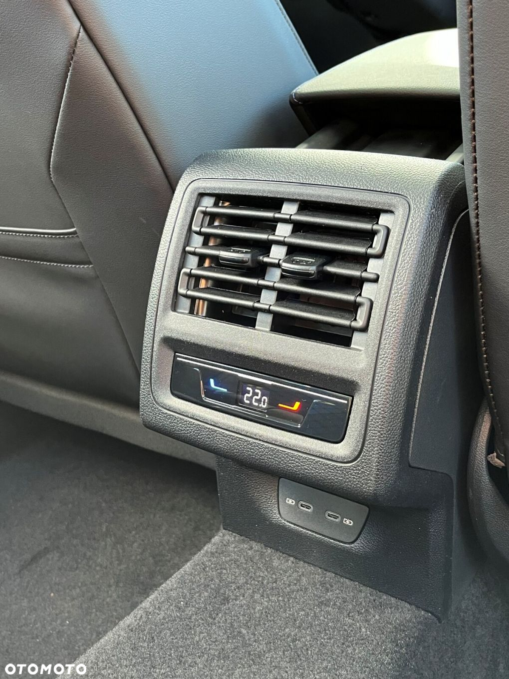 Volkswagen Golf VIII 2.0 TSI 4Motion R - 15