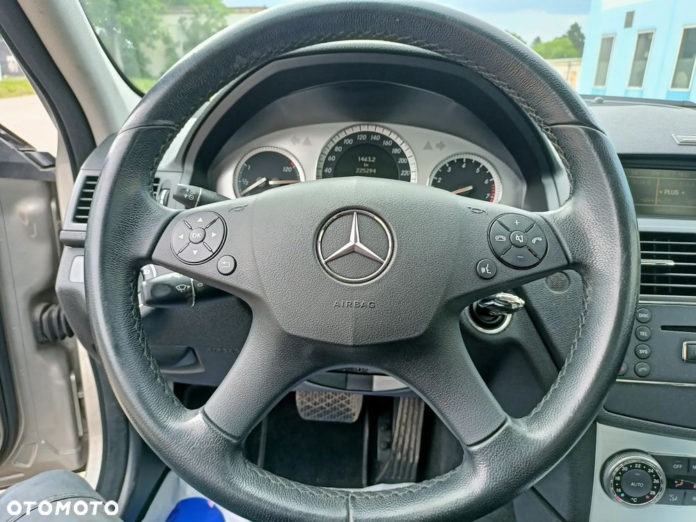 Mercedes-Benz Klasa C ver-200-kompressor-avantgarde - 25
