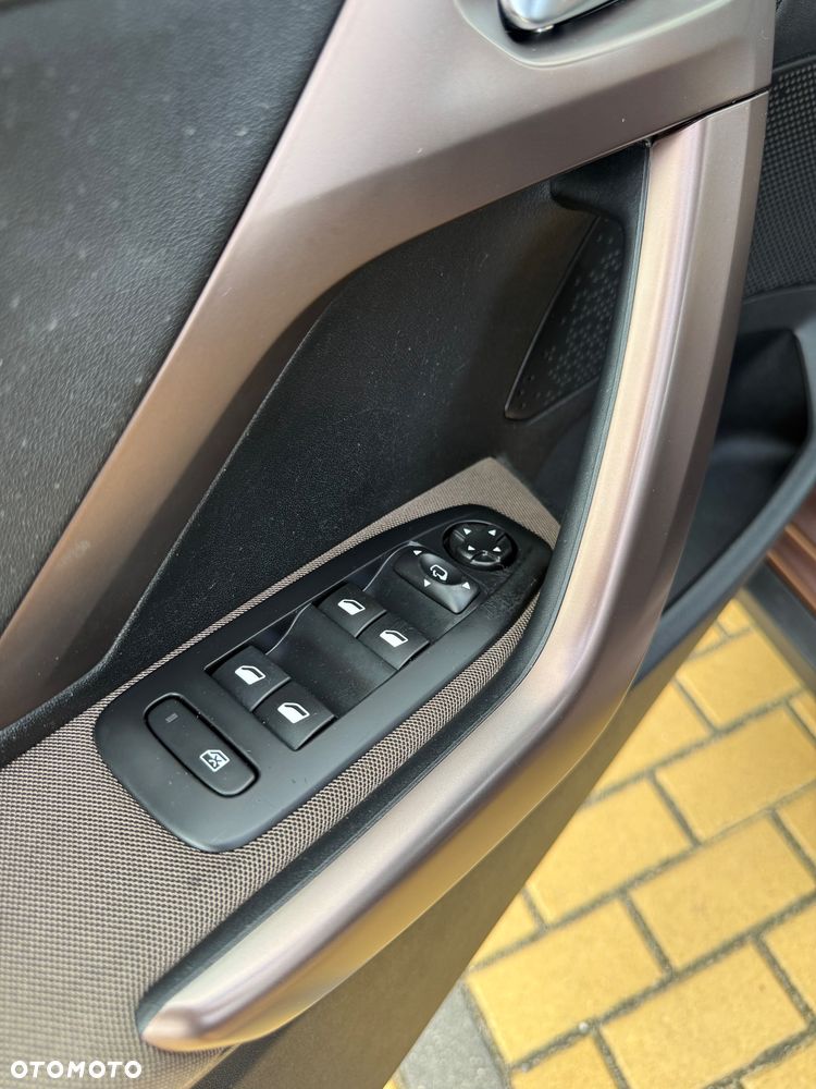 Peugeot 2008 e-HDi FAP 92 STOP & START Allure - 19