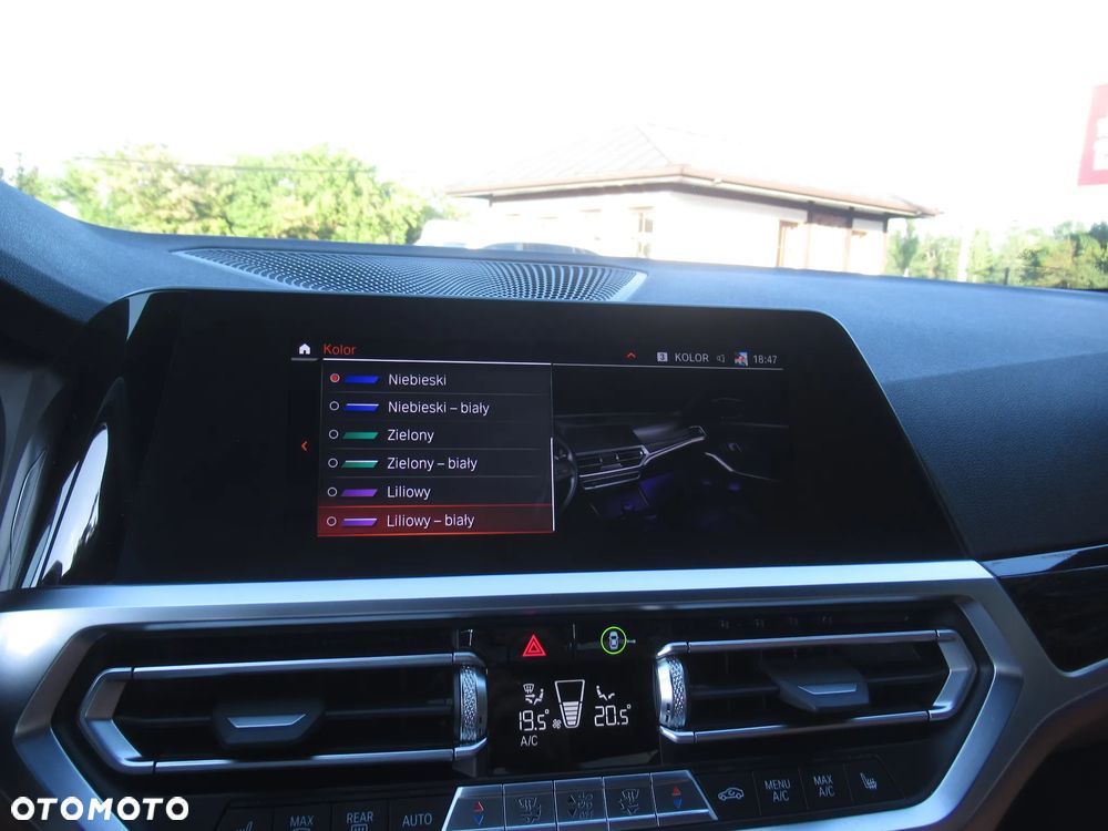 BMW Seria 3 320i xDrive Sport Line - 23