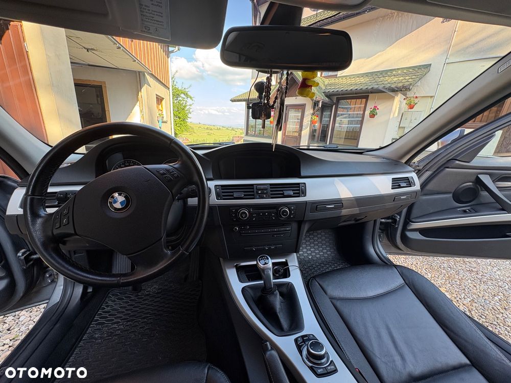 BMW Seria 3 320d xDrive - 5