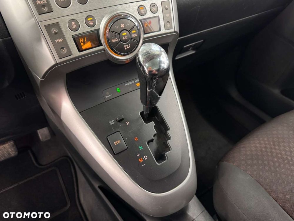 Toyota Verso - 29