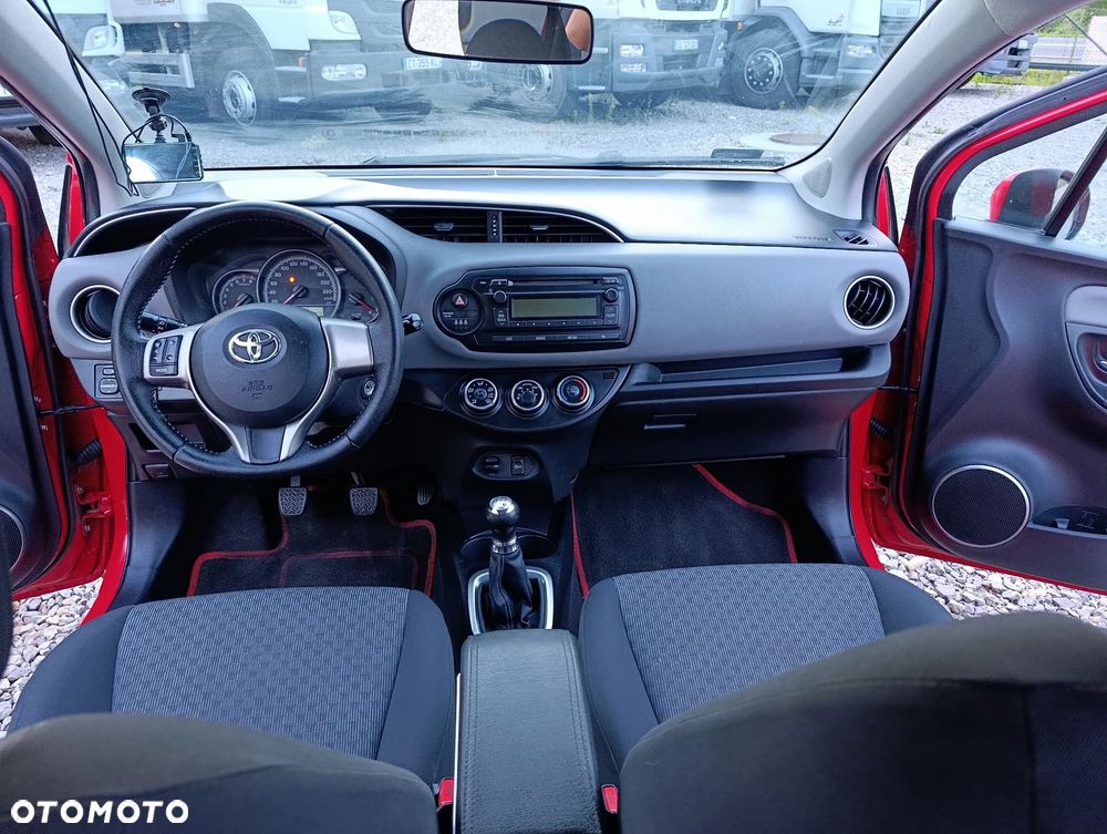 Toyota Yaris 1.0 Sol - 17