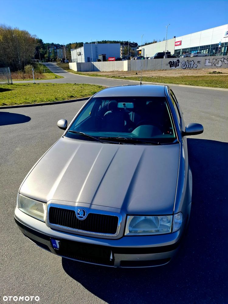 Skoda Octavia 1.6 Tour - 21