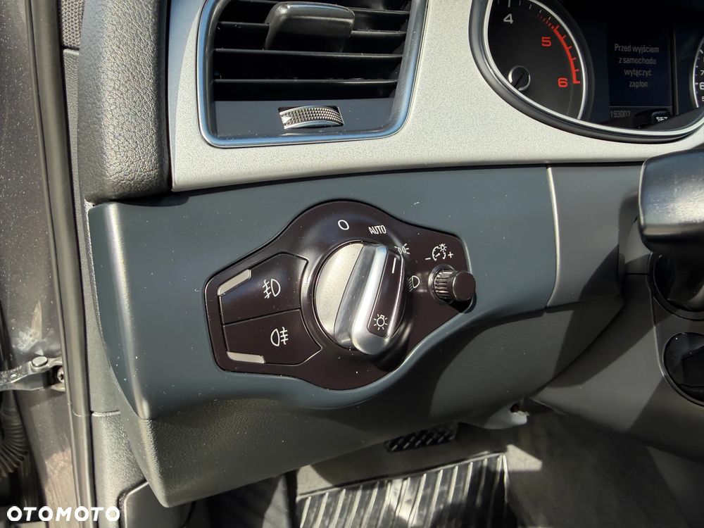 Audi A4 Avant 2.0 TDI ultra S tronic sport - 16