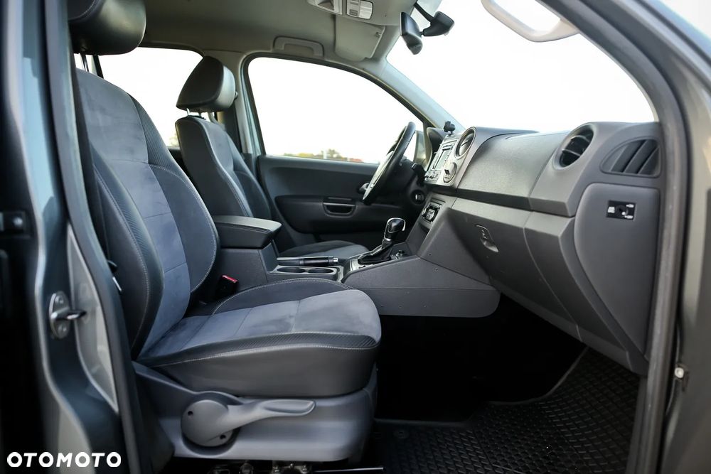 Volkswagen Amarok 2.0 BiTDI Autm Dark Label - 23
