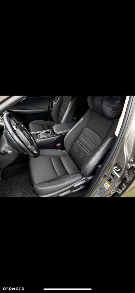 Lexus NX 300h Business Edition AWD - 11