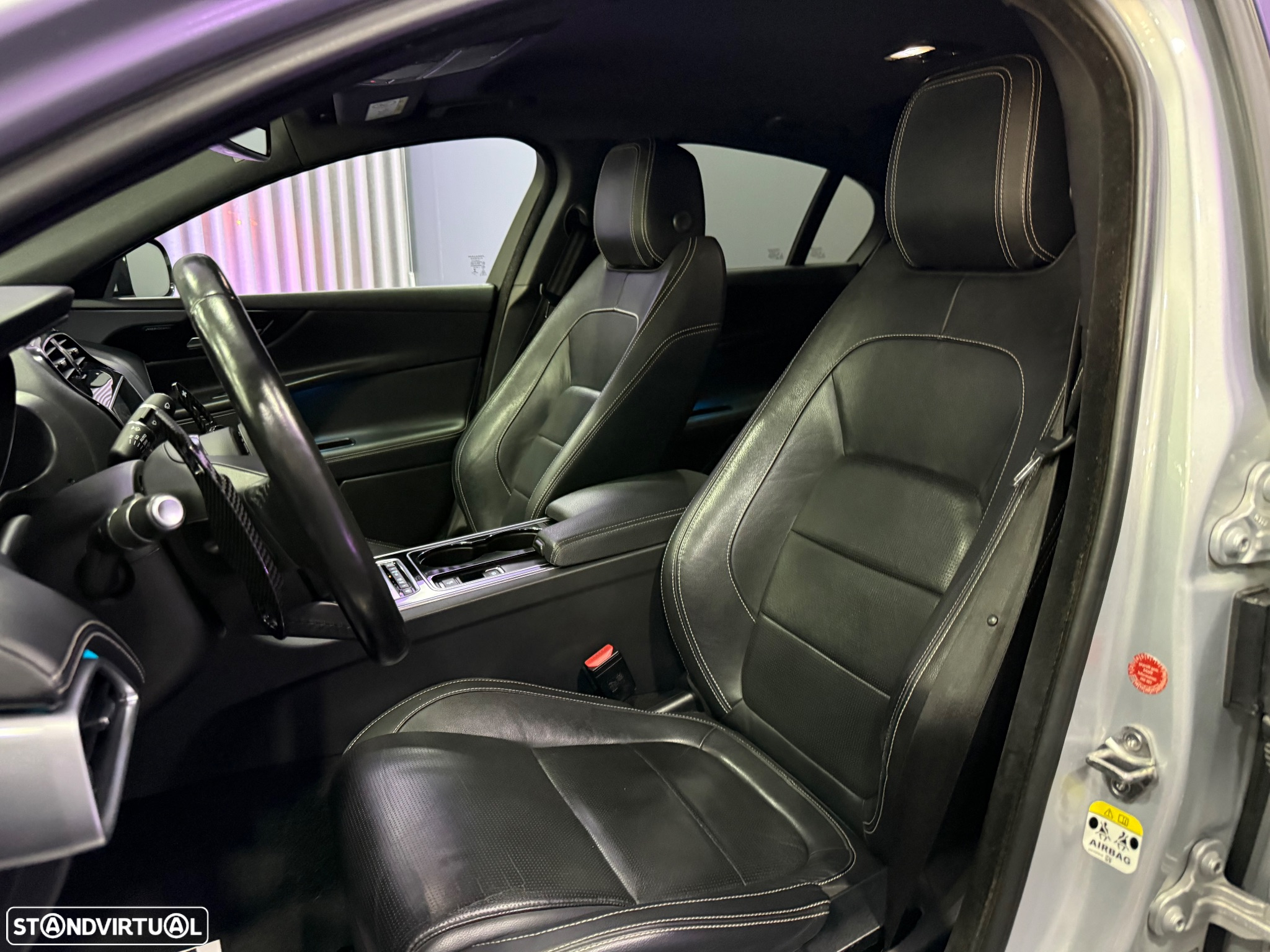 Jaguar XE 2.0 D R-Sport Aut. - 22