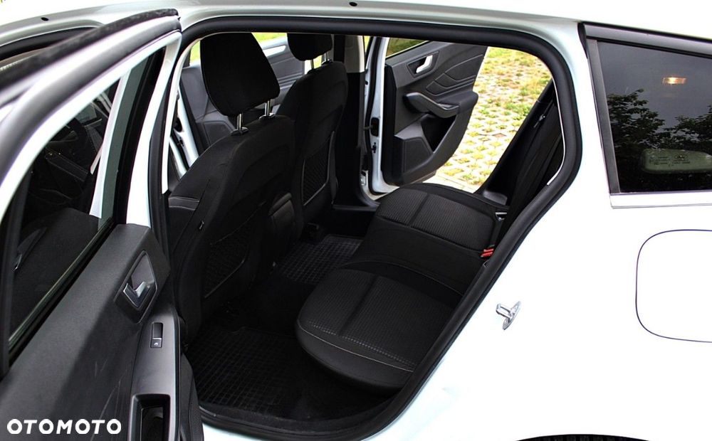 Ford Focus - 11