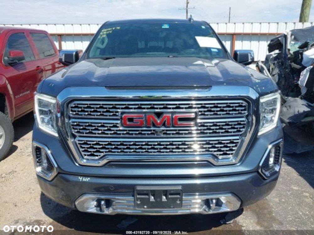 GMC Sierra - 5
