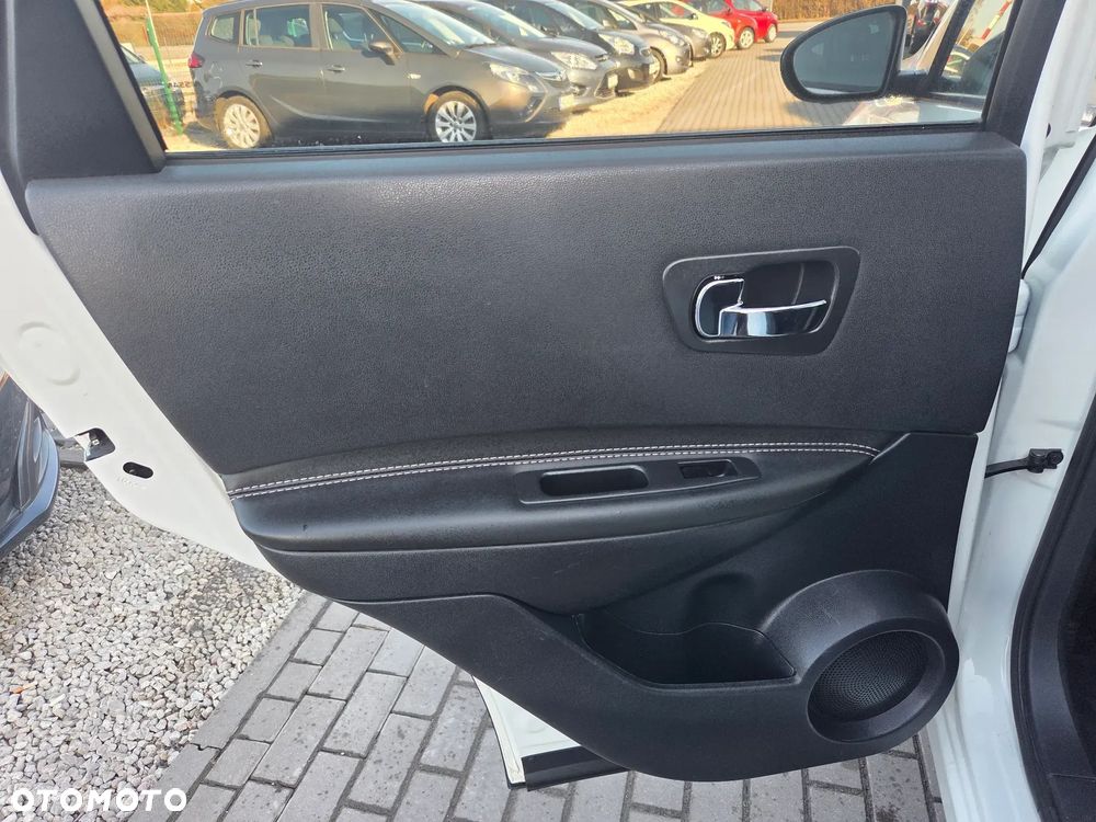 Nissan Qashqai 1.6 dCi 360 S&S - 17