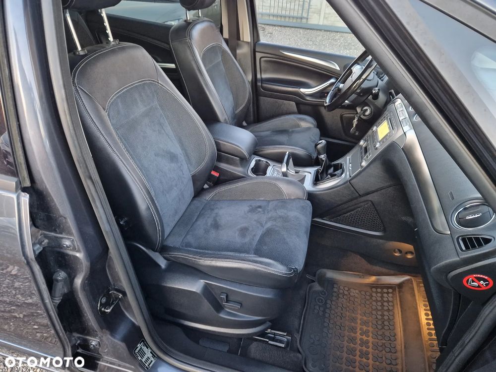Ford S-Max 2.0 Titanium - 16