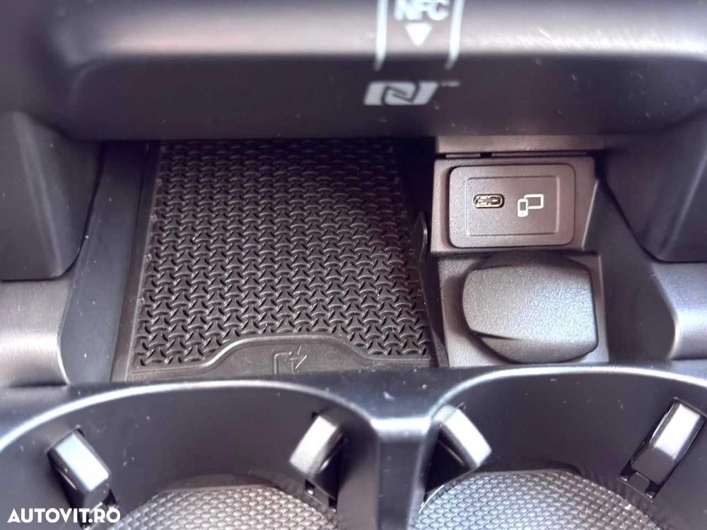 Mercedes-Benz E - 25