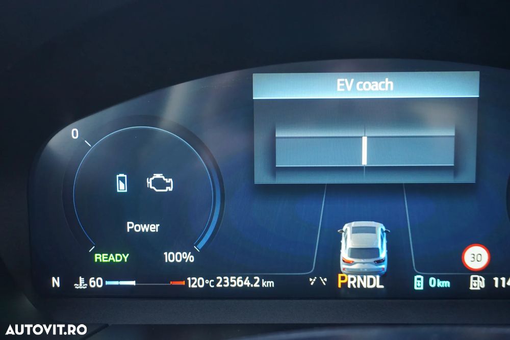 Ford Kuga 2.5 Duratec FWD PHEV ST-Line X - 21