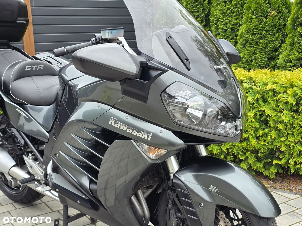 Kawasaki GTR - 6