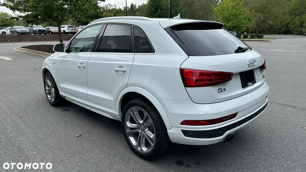Audi Q3 2.0 TFSI Quattro S tronic design - 5
