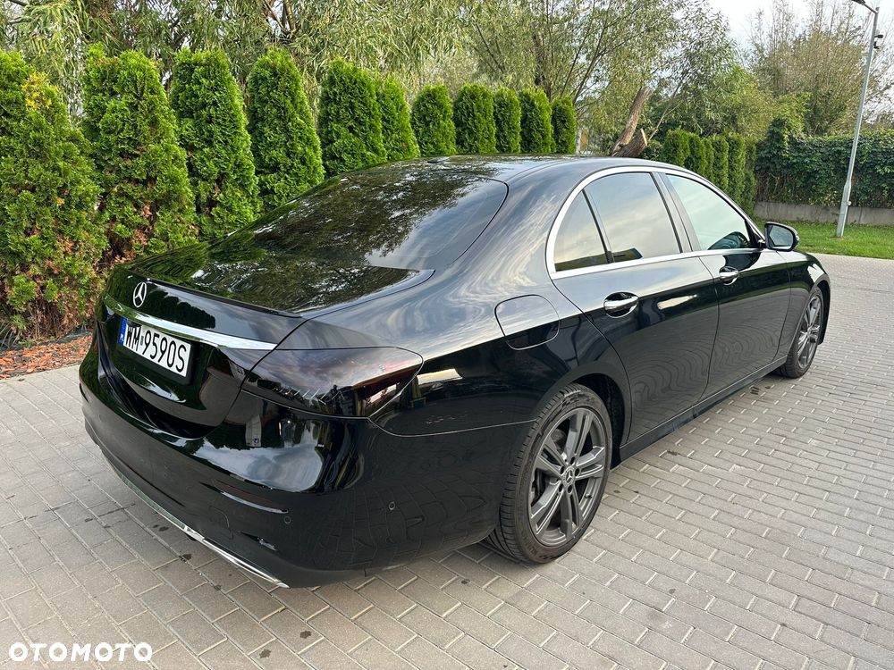 Mercedes-Benz Klasa E 300 9G-TRONIC AMG Line - 15