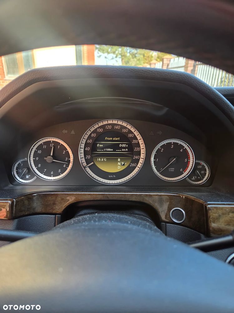 Mercedes-Benz Klasa E 220 CDI BlueEff - 8