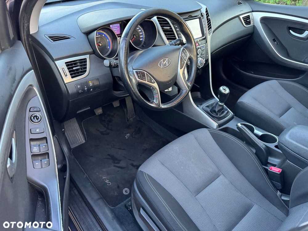 Hyundai i30 blue 1.6 CRDi Classic Navigation - 14
