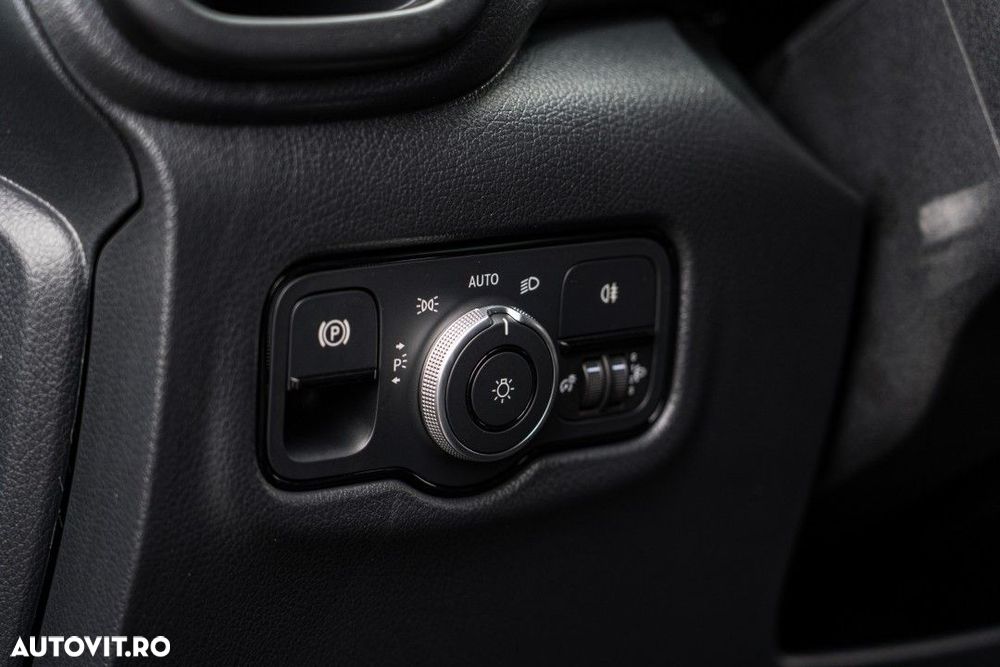 Mercedes-Benz Vito - 30