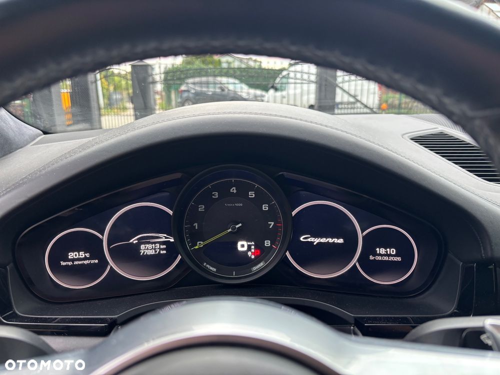 Porsche Cayenne - 10
