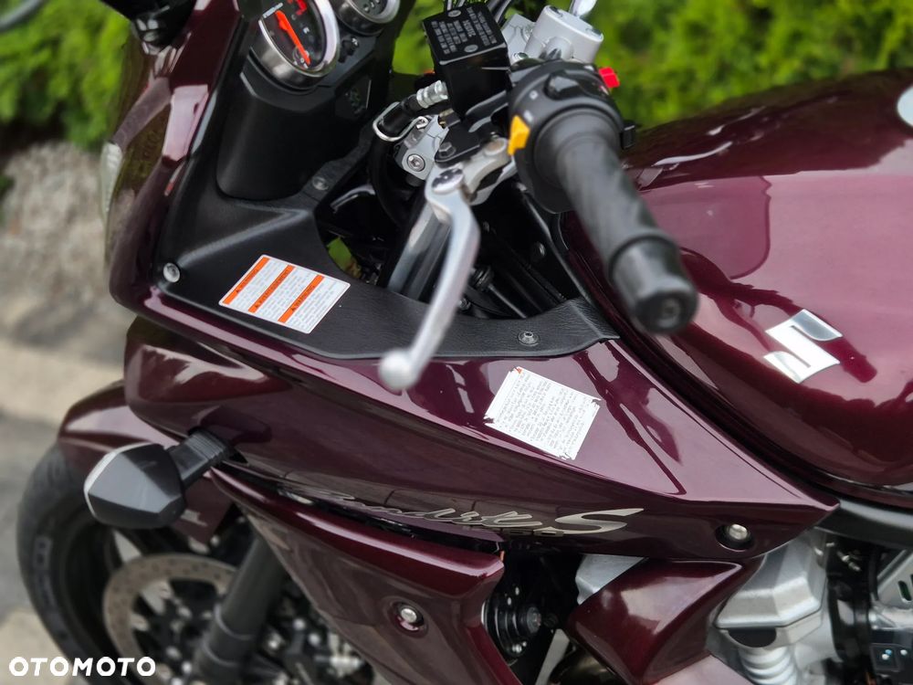 Suzuki Bandit - 24