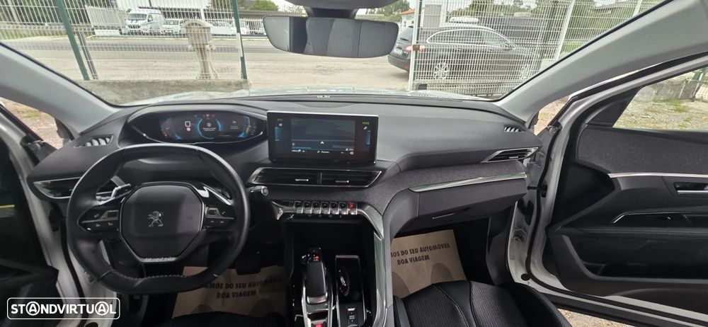 Peugeot 3008 Plug-In Hybrid 225 e-EAT8 Allure Pack - 22