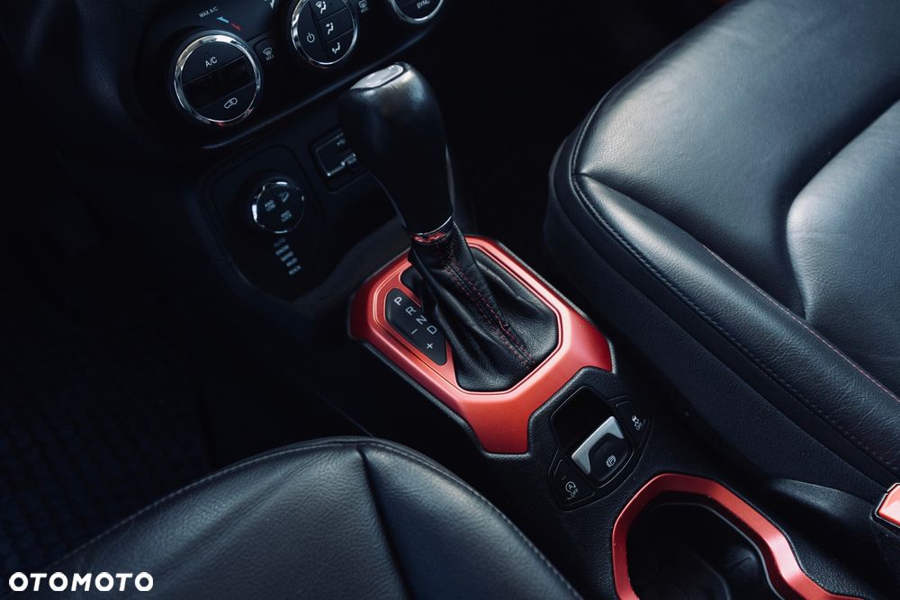 Jeep Renegade 2.0 MultiJet Active Drive Low Automatik Trailhawk - 25