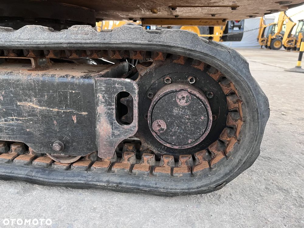 Caterpillar 301.8 - 18