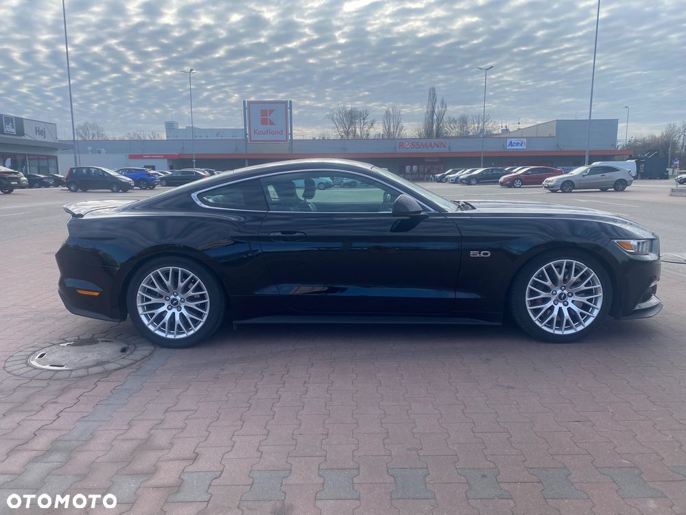 Ford Mustang - 6