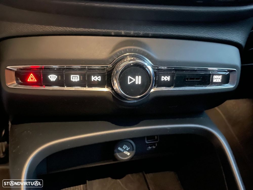 Volvo XC 40 1.5 T5 PHEV Inscription - 24