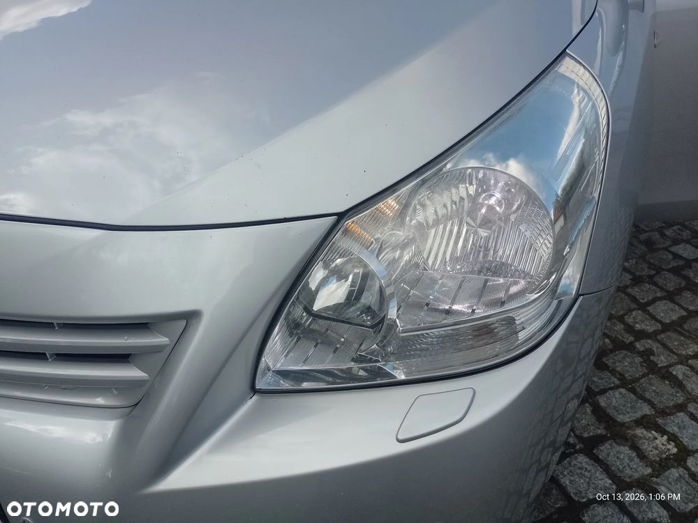 Toyota Verso 1.8 Executive - 19