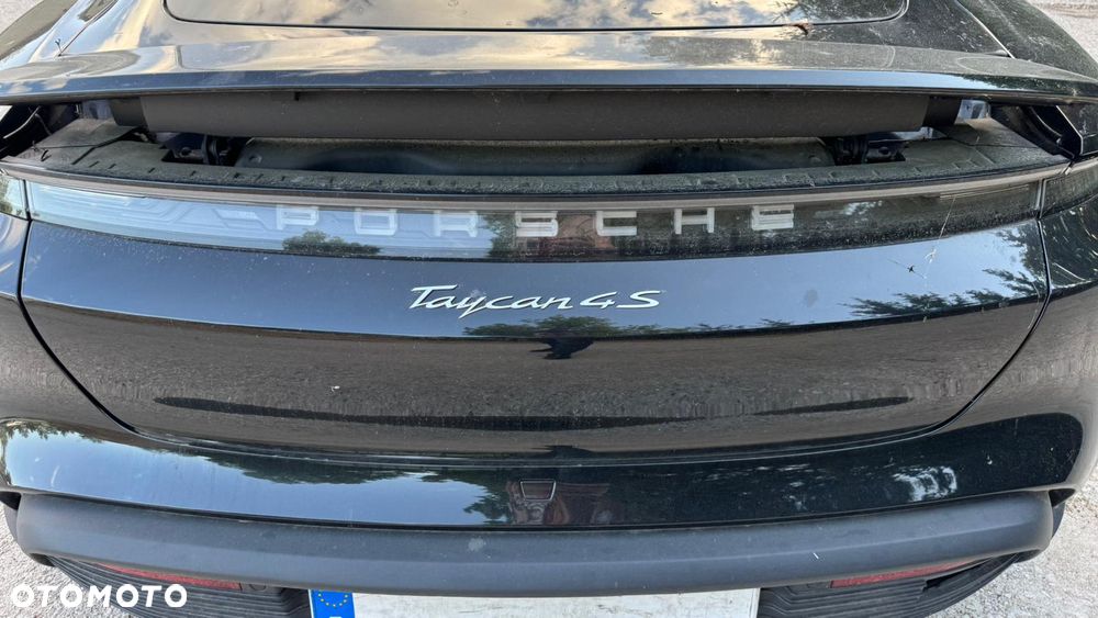 Porsche Taycan - 7
