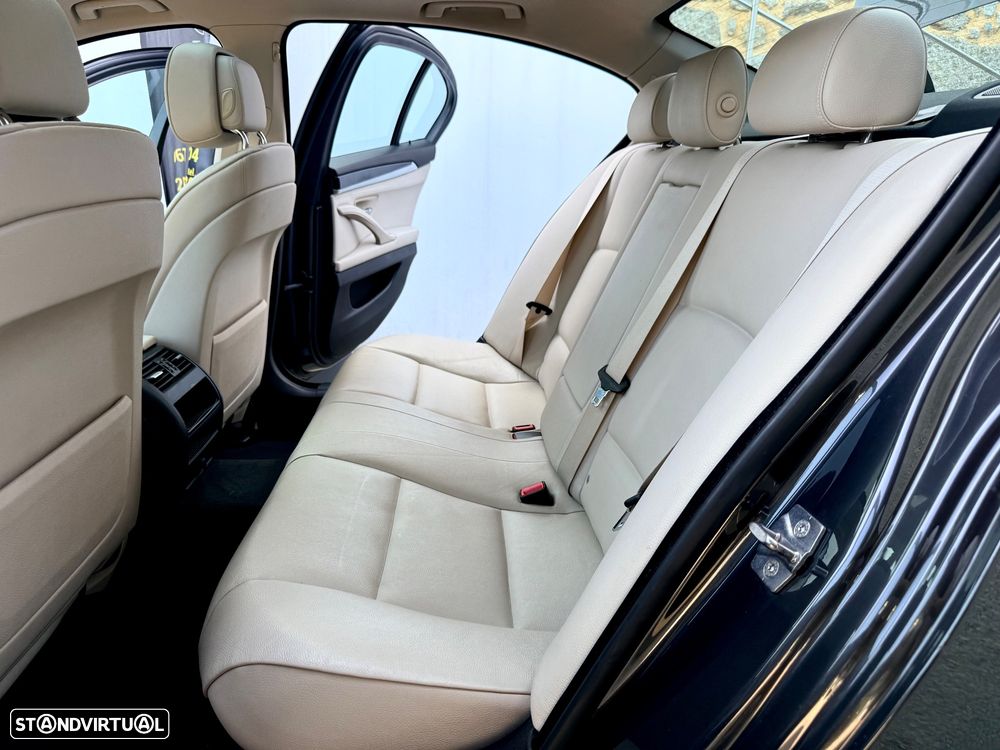 BMW 520 d Exclusive Auto 123g - 45