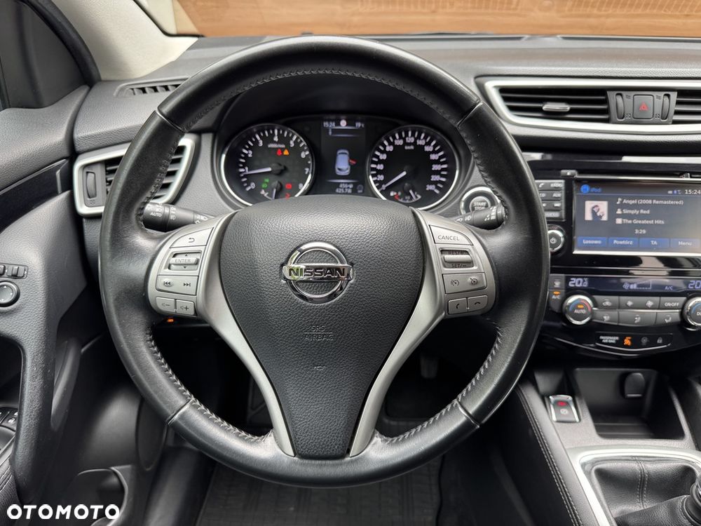 Nissan Qashqai 1.2 DIG-T N-Connecta - 32
