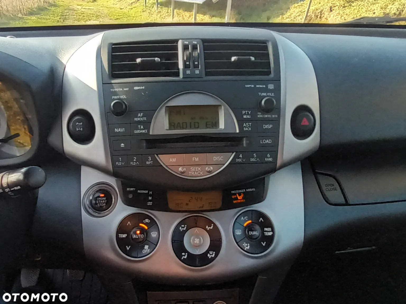 Toyota RAV4 2.2 D-4D Prestige - 14