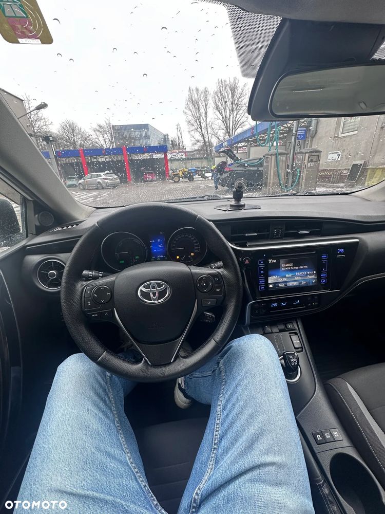 Toyota Auris - 11