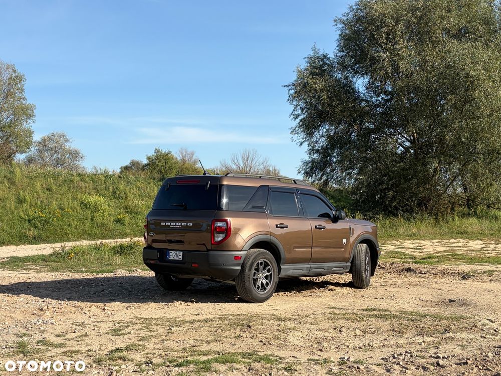 Ford Bronco - 3