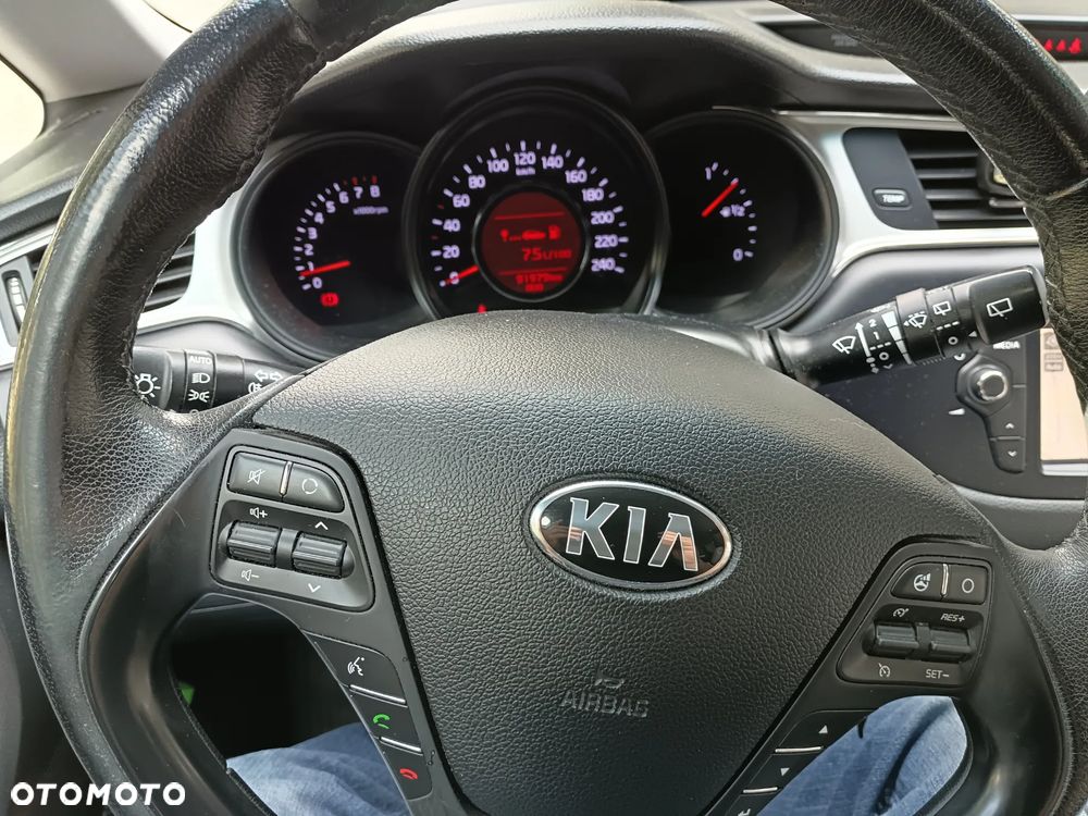 Kia Ceed 1.6 GDI L Business Line - 10