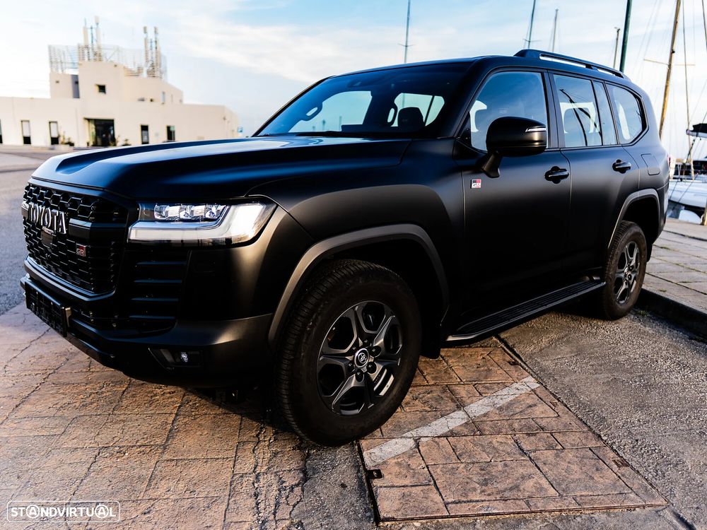 Toyota Land Cruiser - 26