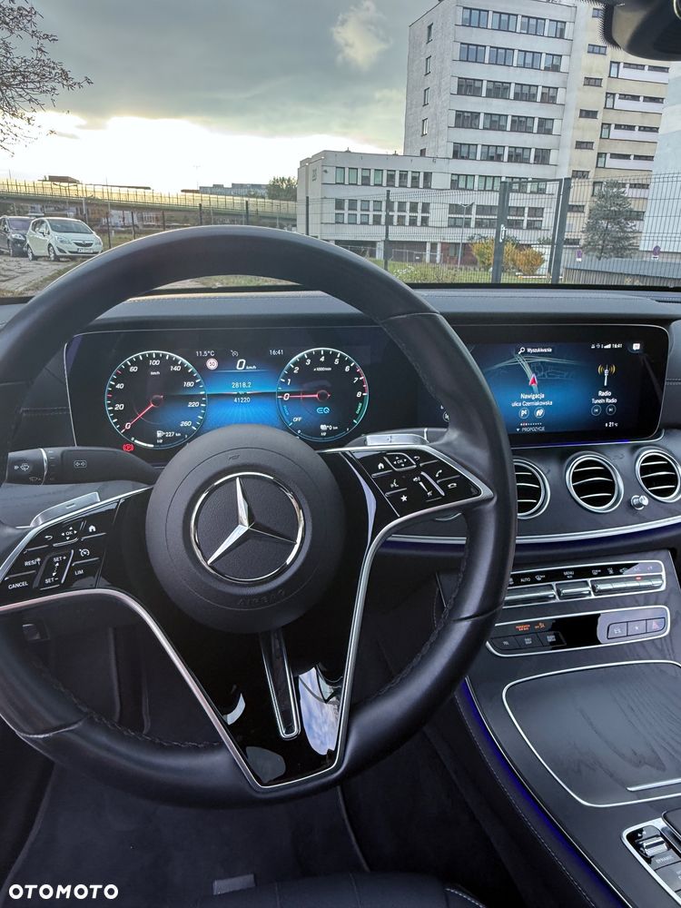 Mercedes-Benz Klasa E 300 Exclusive - 8