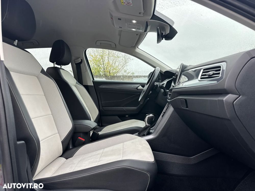 Volkswagen T-Roc - 12
